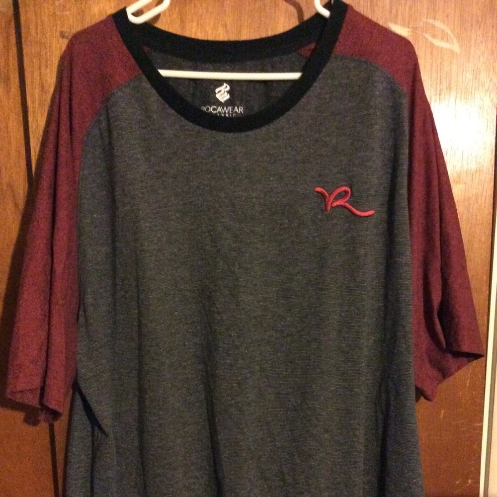 Rocawear t shirt
